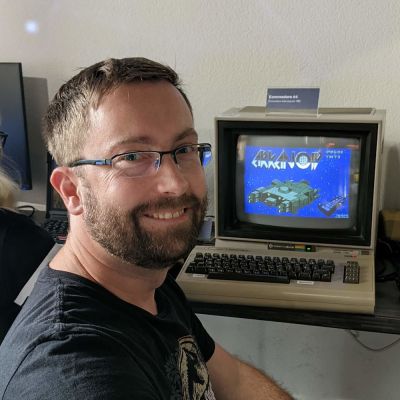 Bild von Maik Bräuer vor einem C64