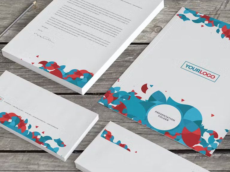Briefpapier und Briefumschläge mit Ihrem Logo und Firmenfarben erstellen lassen